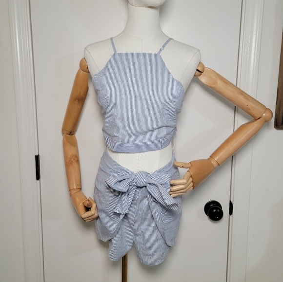 L’atiste by Amy Tops - L’atiste by Amy Pinstripe Two-Piece Set Summer Beach Set Size Medium
